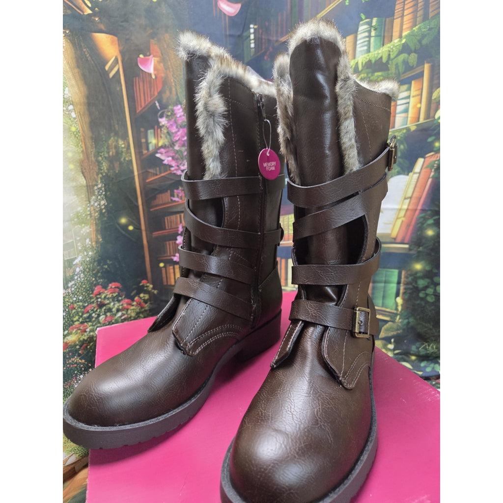 Womens Boots Kohls SO Grass Size 8 Wrap Zipper Faux Fur Memory Foam Buckles NIB