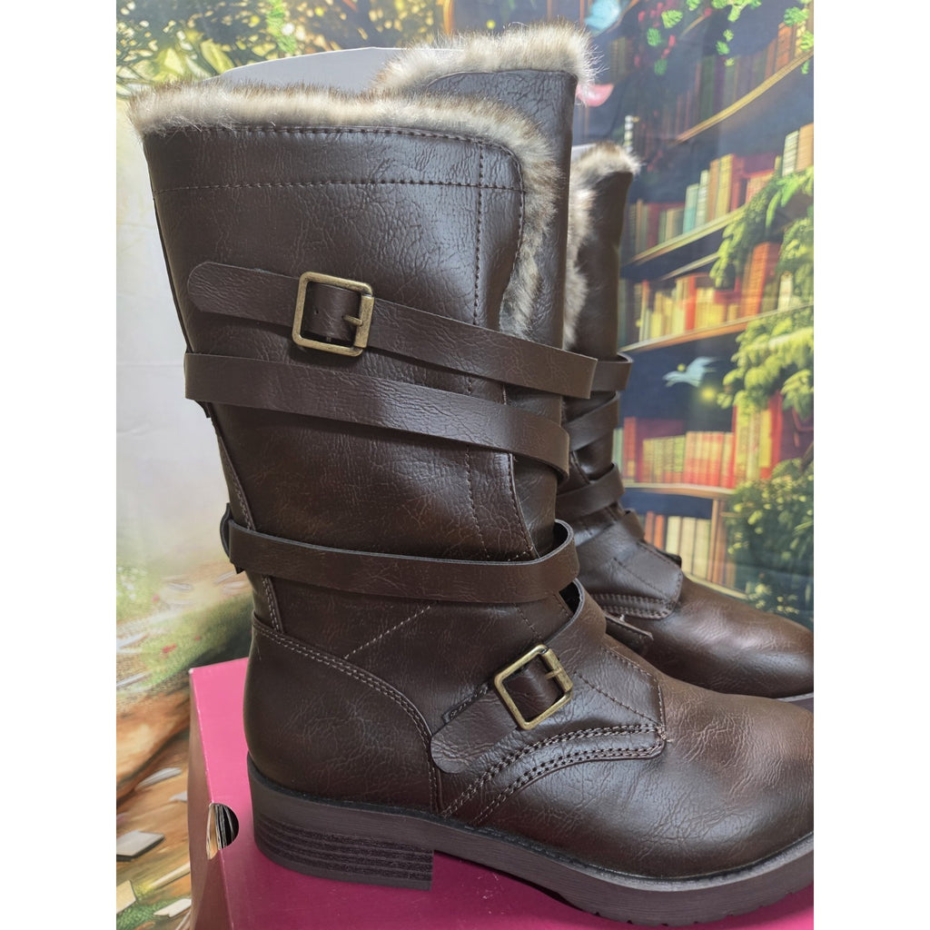 Womens Boots Kohls SO Grass Size 8 Wrap Zipper Faux Fur Memory Foam Buckles NIB